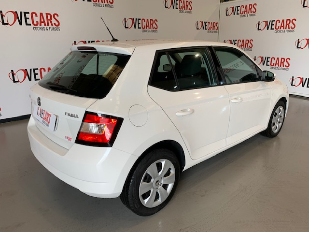 SKODA FABIA 1.4 TDI AMBITION 90CV de segunda mano