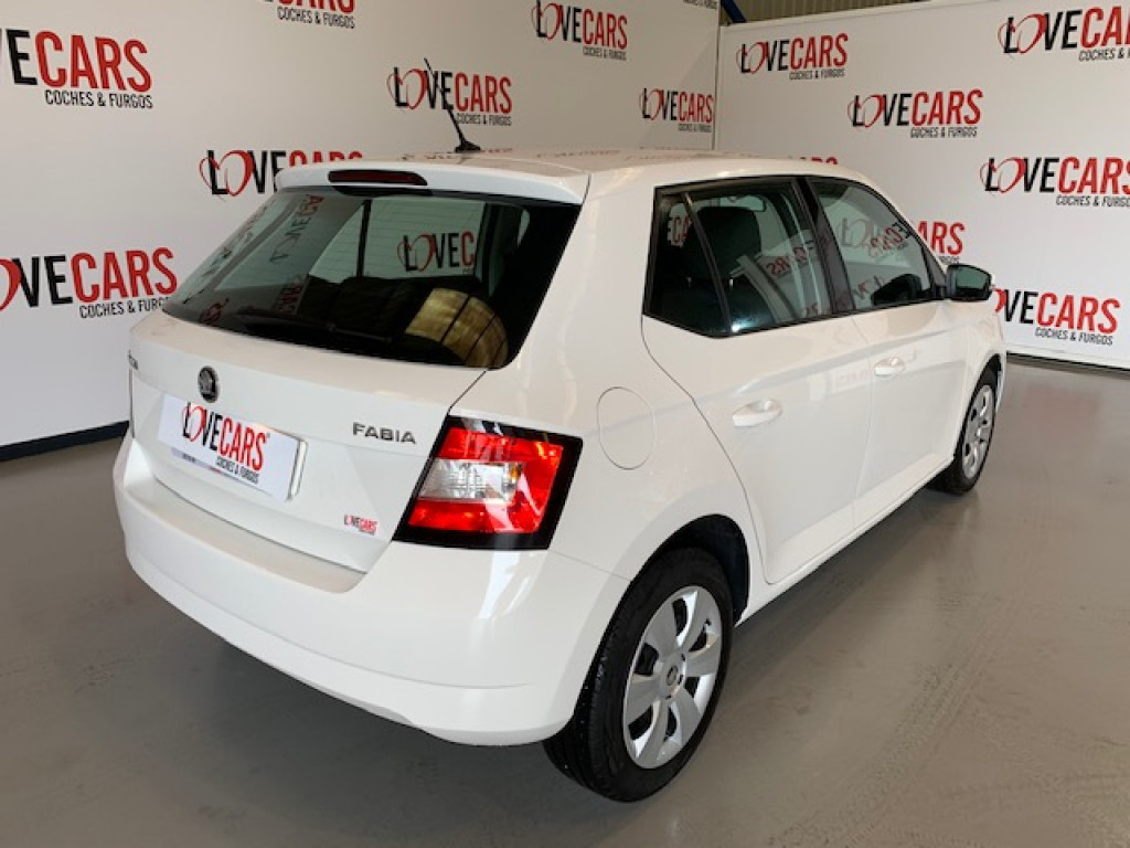 SKODA FABIA 1.4 TDI AMBITION 90CV de segunda mano