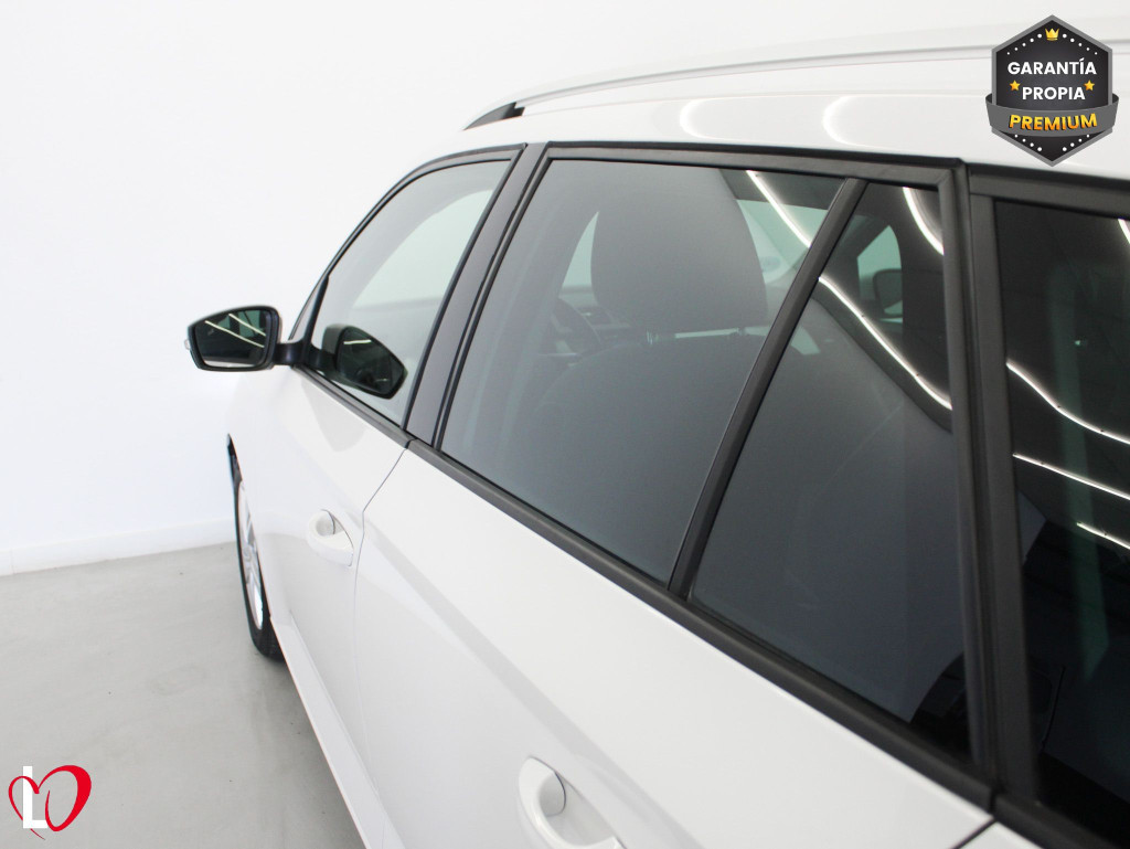 SKODA FABIA COMBI 1.0 TSI AMBITION 95 de segunda mano