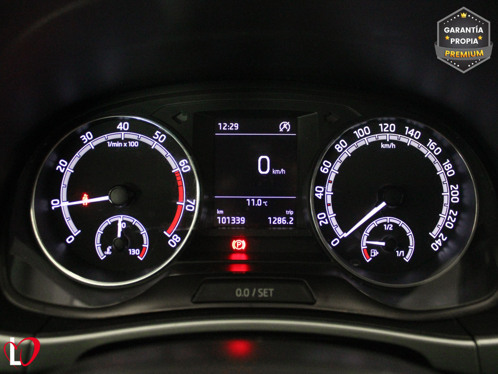 SKODA FABIA COMBI 1.0 TSI AMBITION 95 de segunda mano