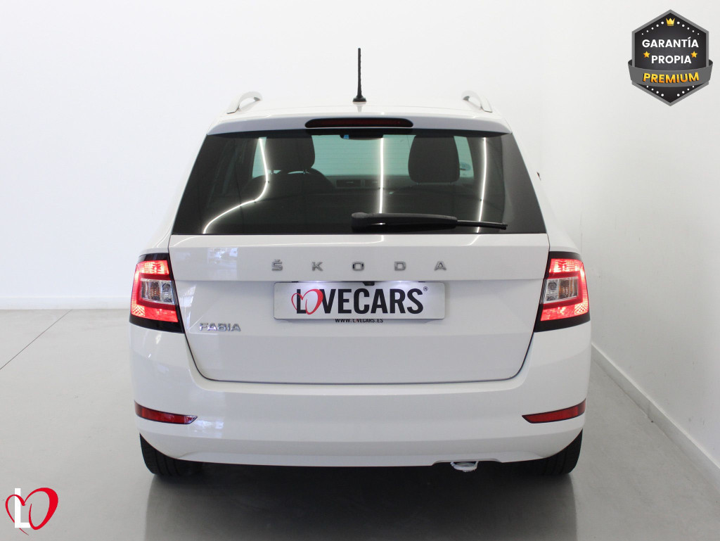 SKODA FABIA COMBI 1.0 TSI AMBITION 95 de segunda mano