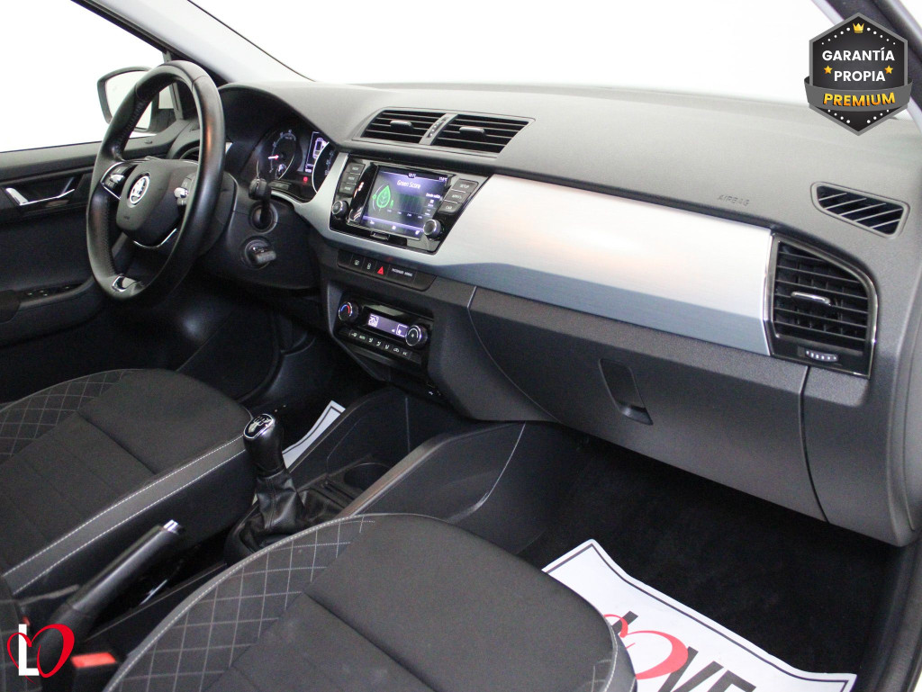 SKODA FABIA COMBI 1.0 TSI AMBITION 95 de segunda mano