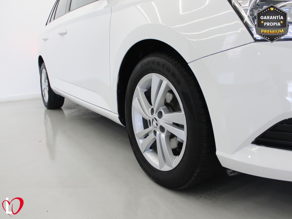 SKODA FABIA COMBI 1.0 TSI AMBITION 95 de segunda mano