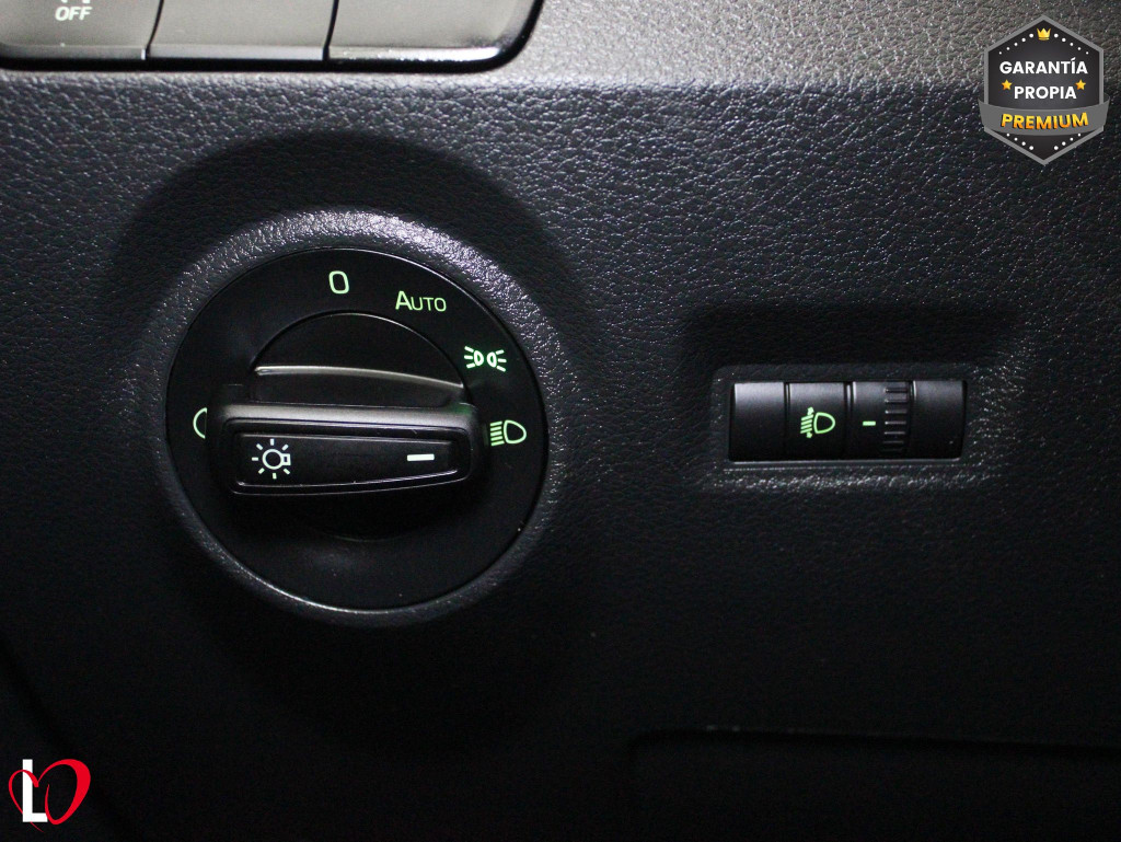 SKODA FABIA COMBI 1.0 TSI AMBITION 95 de segunda mano