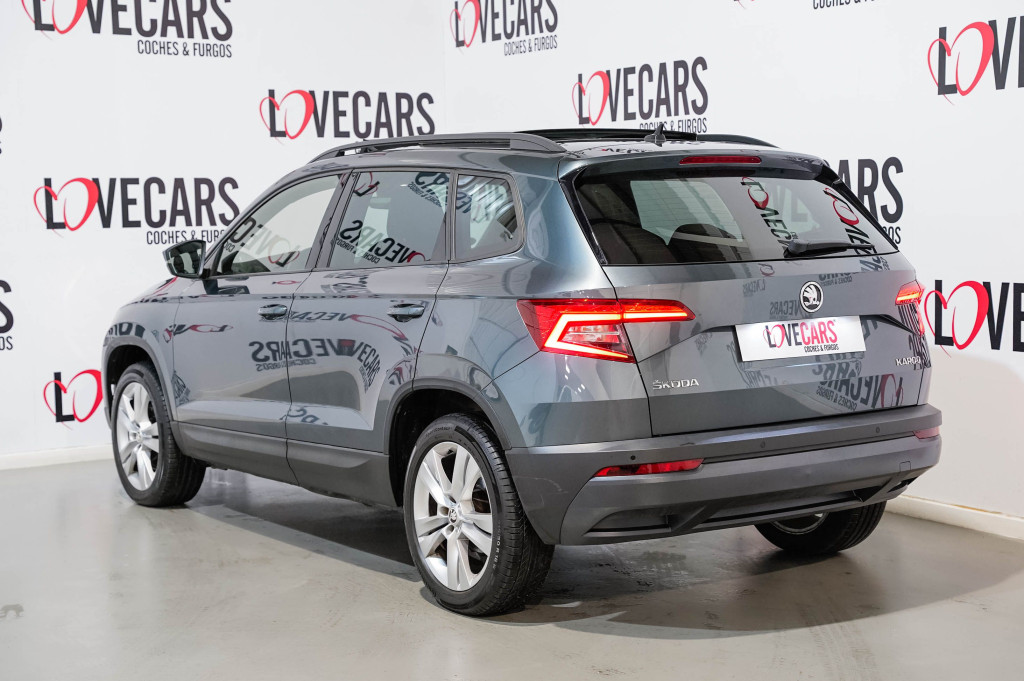 SKODA KAROQ 1.6 TDI STYLE TECHO 115 de segunda mano