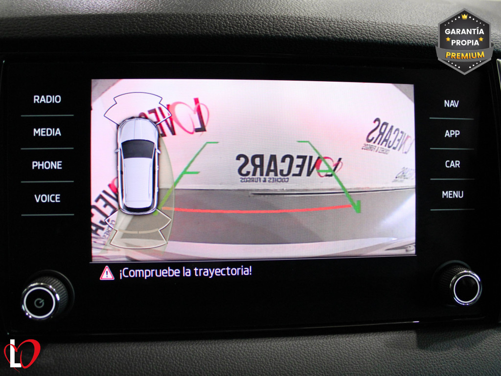 SKODA KAROQ 2.0 TDI ADBLUE AMBITION 6 VEL 150 de segunda mano