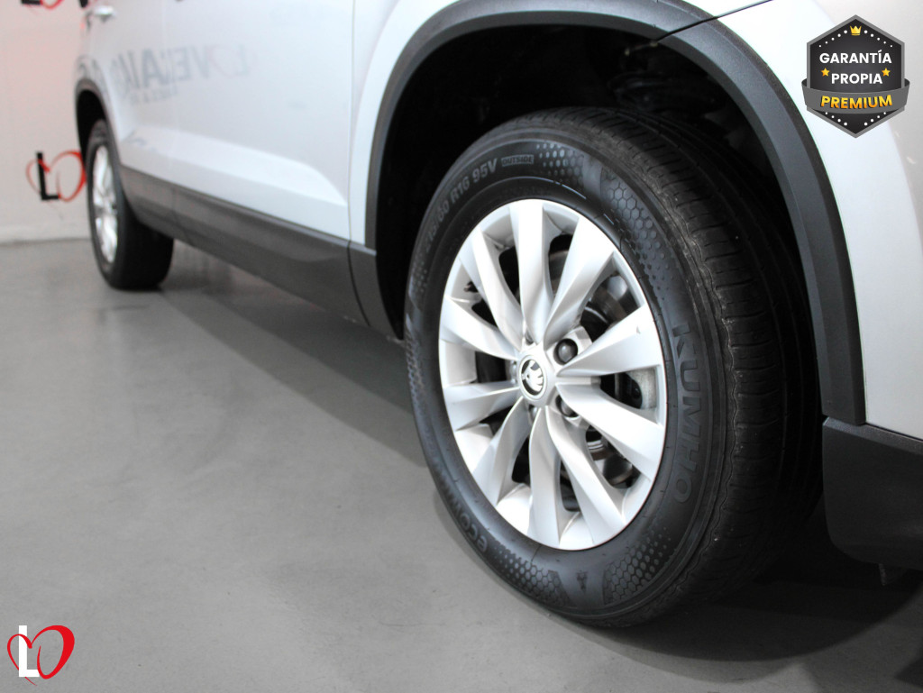SKODA KAROQ 2.0 TDI ADBLUE AMBITION 6 VEL 150 de segunda mano