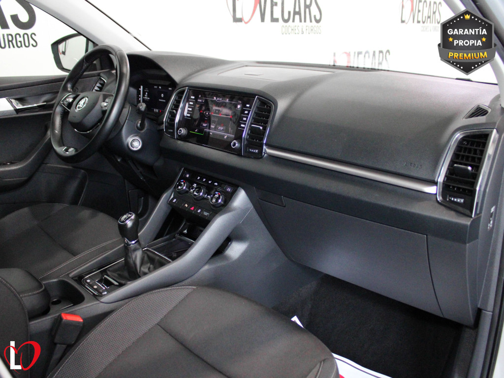 SKODA KAROQ 2.0 TDI ADBLUE AMBITION 6 VEL 150 de segunda mano
