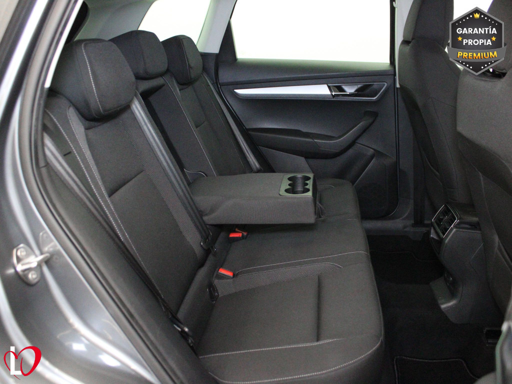 SKODA KAROQ 2.0 TDI DSG 4X4 AMBITION + PACK MULTIMEDIA 150 de segunda mano