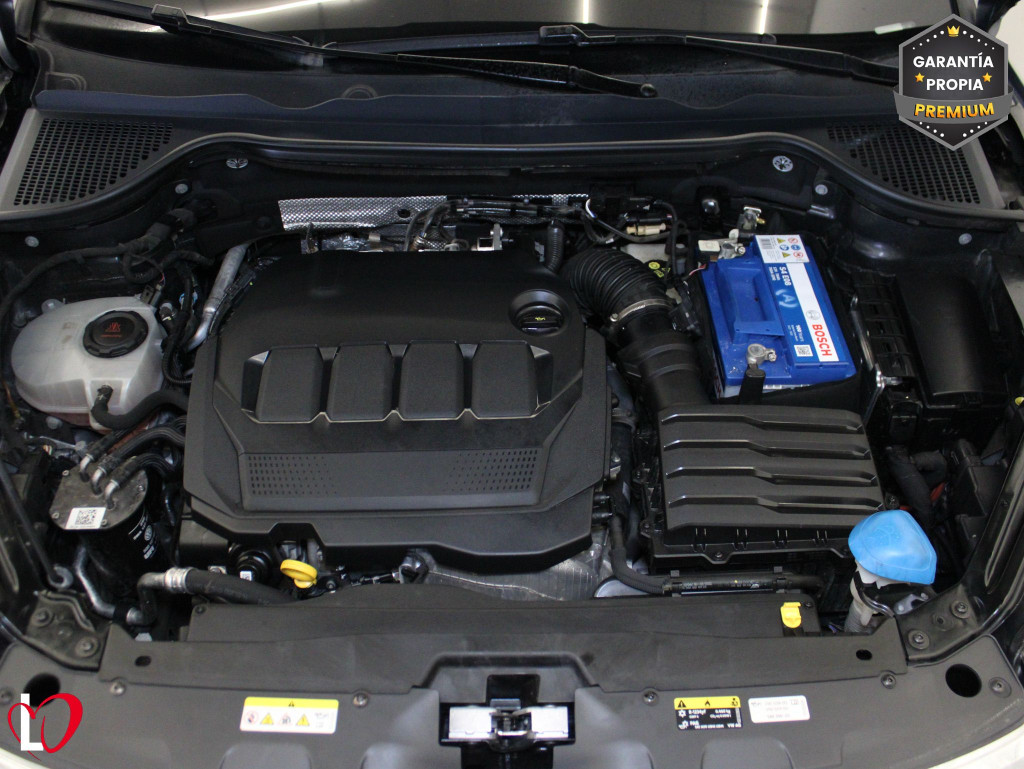 SKODA KAROQ 2.0 TDI DSG 4X4 AMBITION + PACK MULTIMEDIA 150 de segunda mano