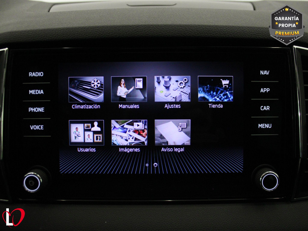 SKODA KAROQ 2.0 TDI DSG 4X4 AMBITION + PACK MULTIMEDIA 150 de segunda mano