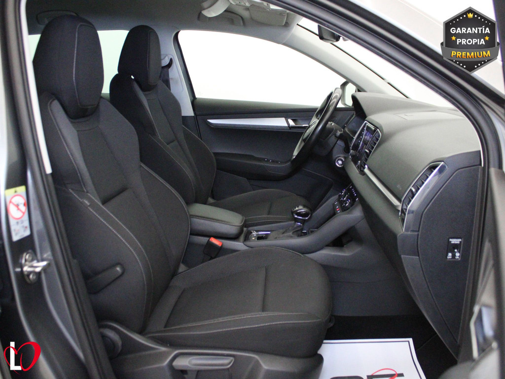 SKODA KAROQ 2.0 TDI DSG 4X4 AMBITION + PACK MULTIMEDIA 150 de segunda mano