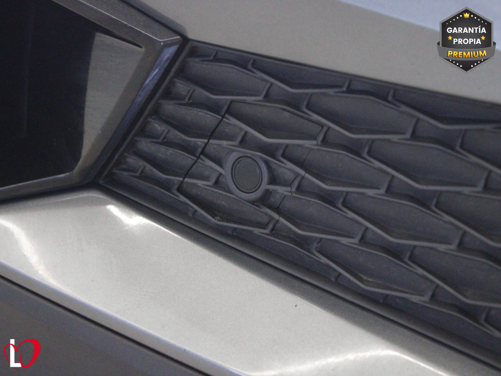 SKODA KAROQ 2.0 TDI DSG 4X4 AMBITION + PACK MULTIMEDIA 150 de segunda mano