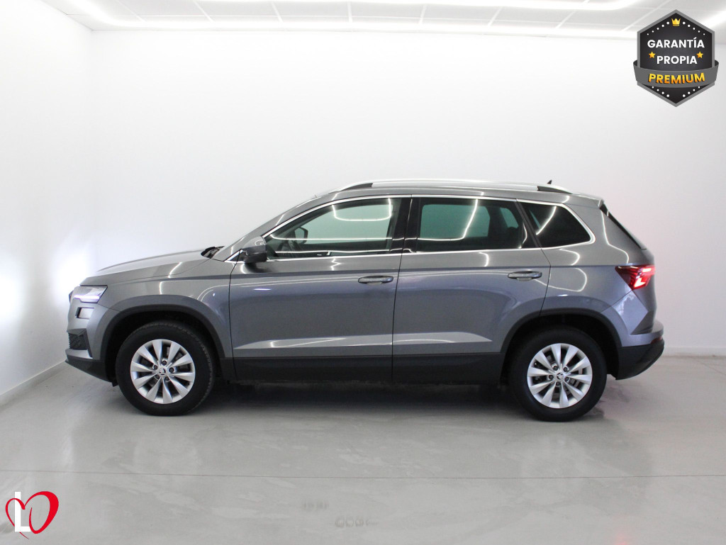 SKODA KAROQ 2.0 TDI DSG 4X4 AMBITION + PACK MULTIMEDIA 150 de segunda mano
