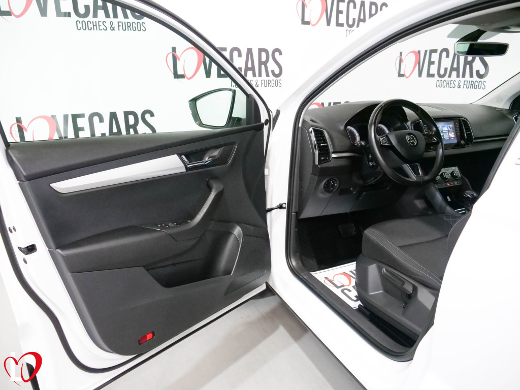 SKODA KAROQ 2.0 TDI DSG-7 4X4 CR AMBITION 150 de segunda mano