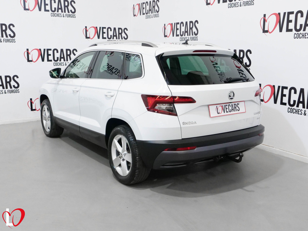 SKODA KAROQ 2.0 TDI DSG-7 4X4 CR AMBITION 150 de segunda mano