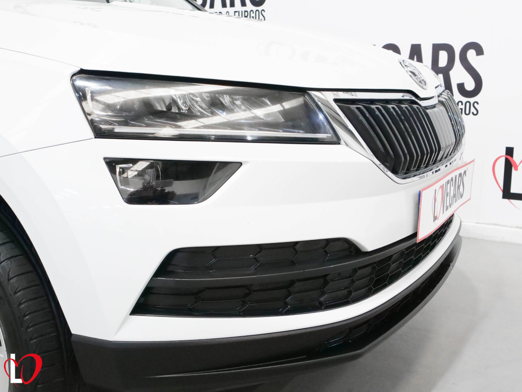 SKODA KAROQ 2.0 TDI DSG-7 4X4 CR AMBITION 150 de segunda mano