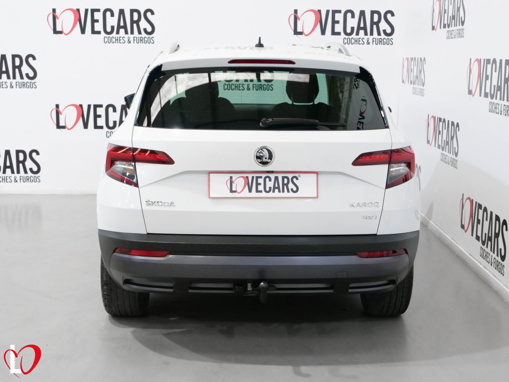 SKODA KAROQ 2.0 TDI DSG-7 4X4 CR AMBITION 150 de segunda mano