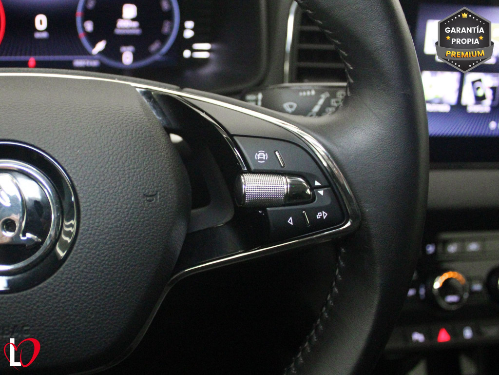 SKODA KAROQ 2.0TDI DSG 4X4 ADBLUE AMBITION 150 de segunda mano