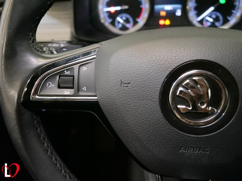 SKODA KODIAQ 2.0 TDI DSG AMBITION 7 PL 150 de segunda mano