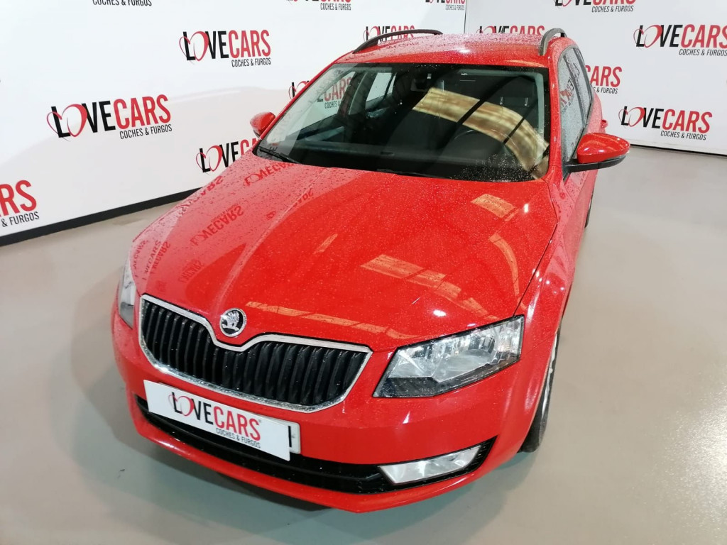 SKODA OCTAVIA 2.0 TDI COMBI AMBITION 150 de segunda mano