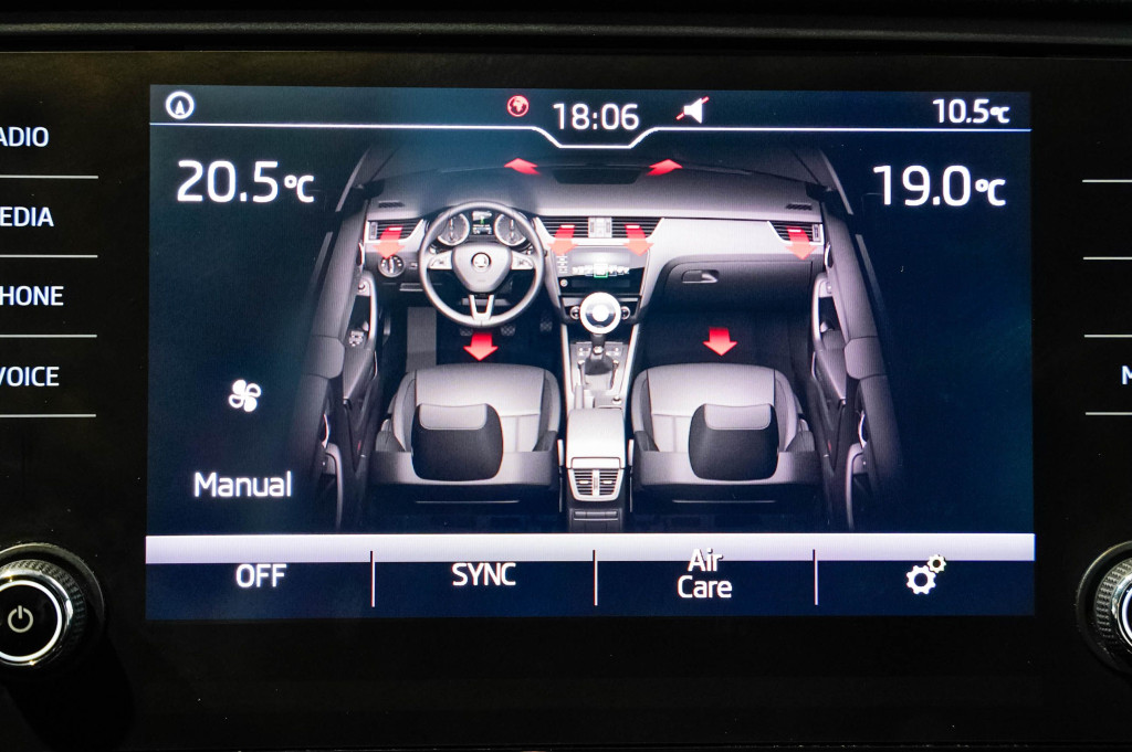SKODA OCTAVIA 2.0 TDI CR AMBITION 150 de segunda mano