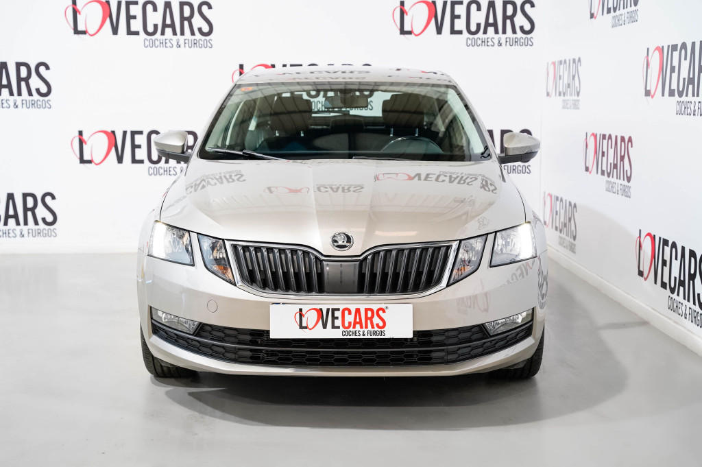 SKODA OCTAVIA 2.0 TDI CR AMBITION 150 de segunda mano