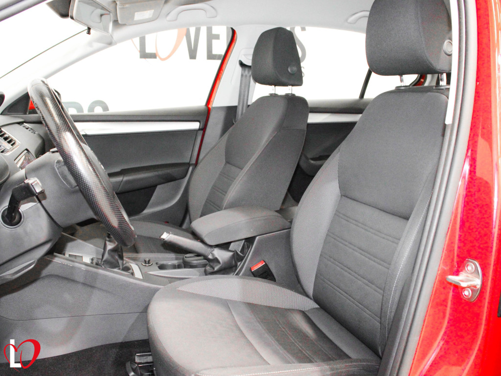 SKODA OCTAVIA 2.0 TDI CR AMBITION 6 VEL 150 de segunda mano
