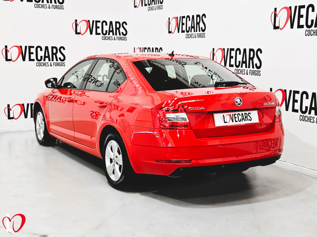SKODA OCTAVIA 2.0 TDI CR AMBITION 6 VEL 150 de segunda mano
