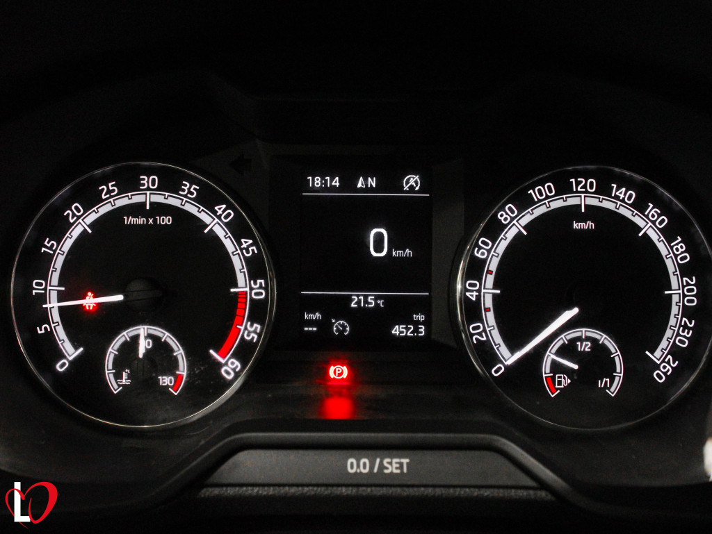 SKODA OCTAVIA 2.0 TDI CR AMBITION 6 VEL 150 de segunda mano