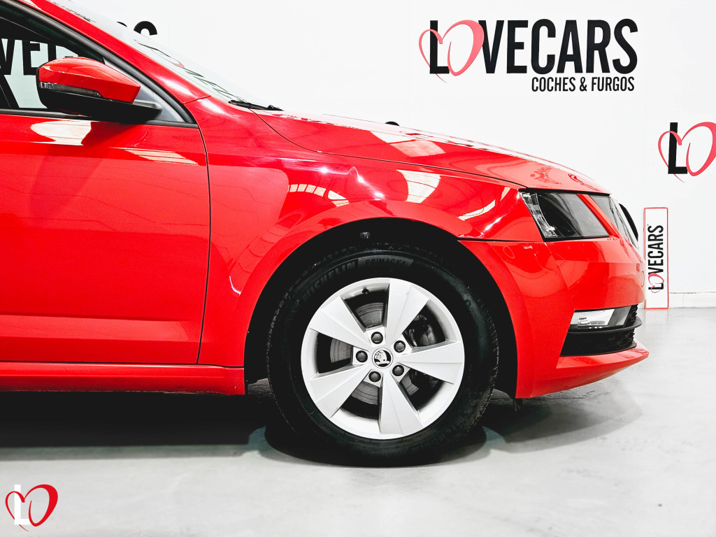 SKODA OCTAVIA 2.0 TDI CR AMBITION 6 VEL 150 de segunda mano