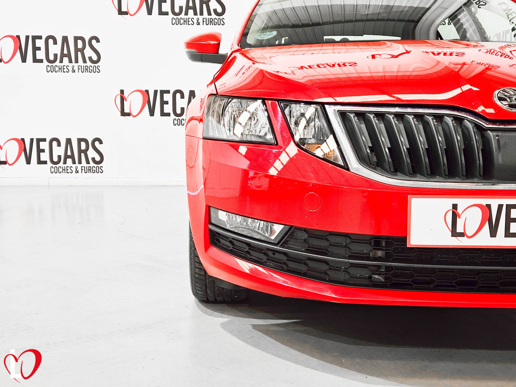 SKODA OCTAVIA 2.0 TDI CR AMBITION 6 VEL 150 de segunda mano