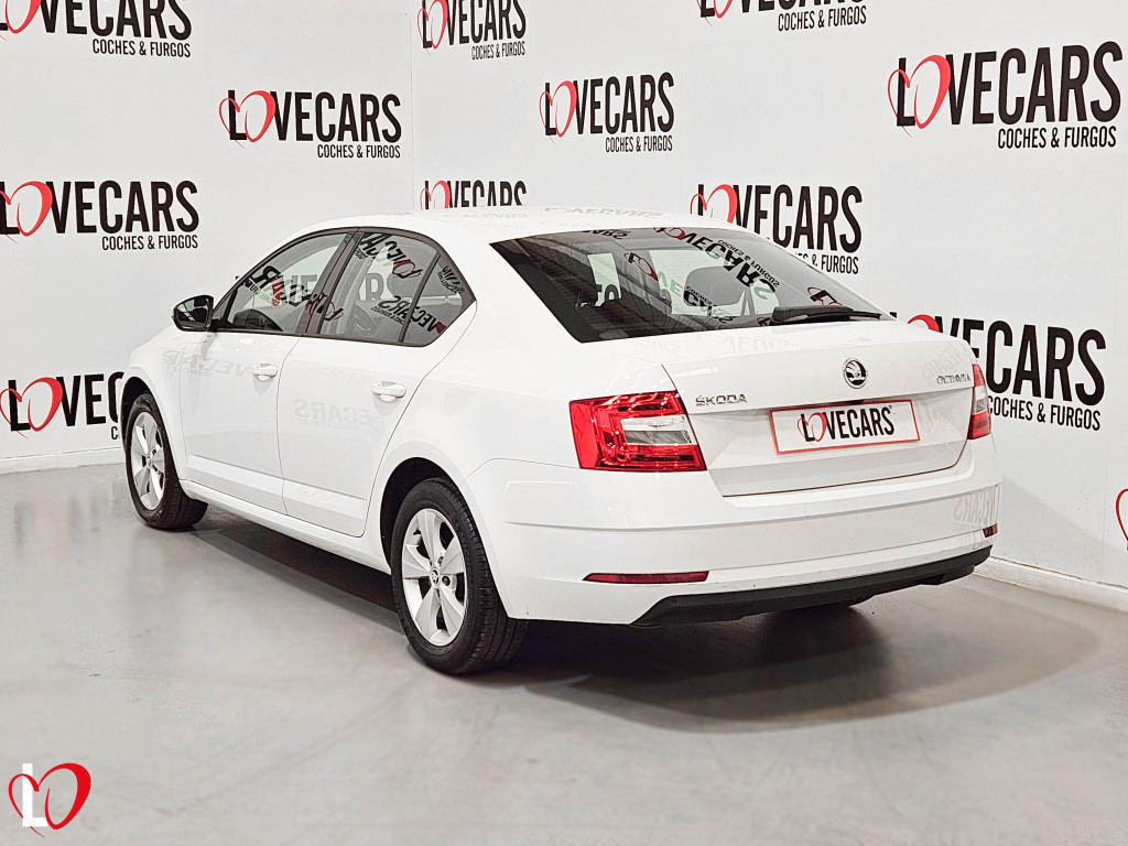 SKODA OCTAVIA 2.0 TDI DSG-7 CR AMBITION 150 de segunda mano