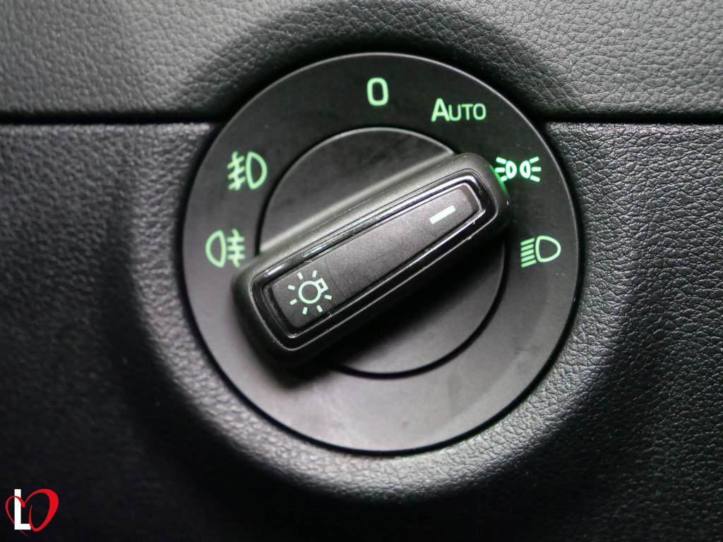 SKODA OCTAVIA 2.0 TDI DSG-7 CR AMBITION 150 de segunda mano