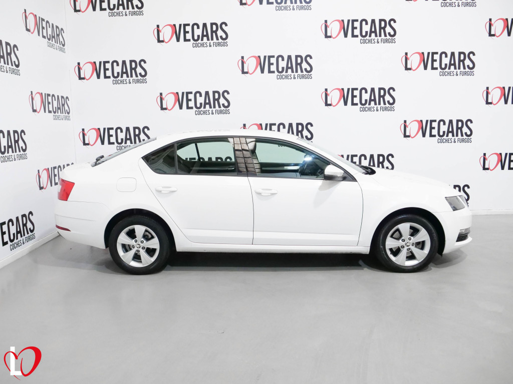 SKODA OCTAVIA 2.0 TDI DSG-7 CR AMBITION 150 de segunda mano