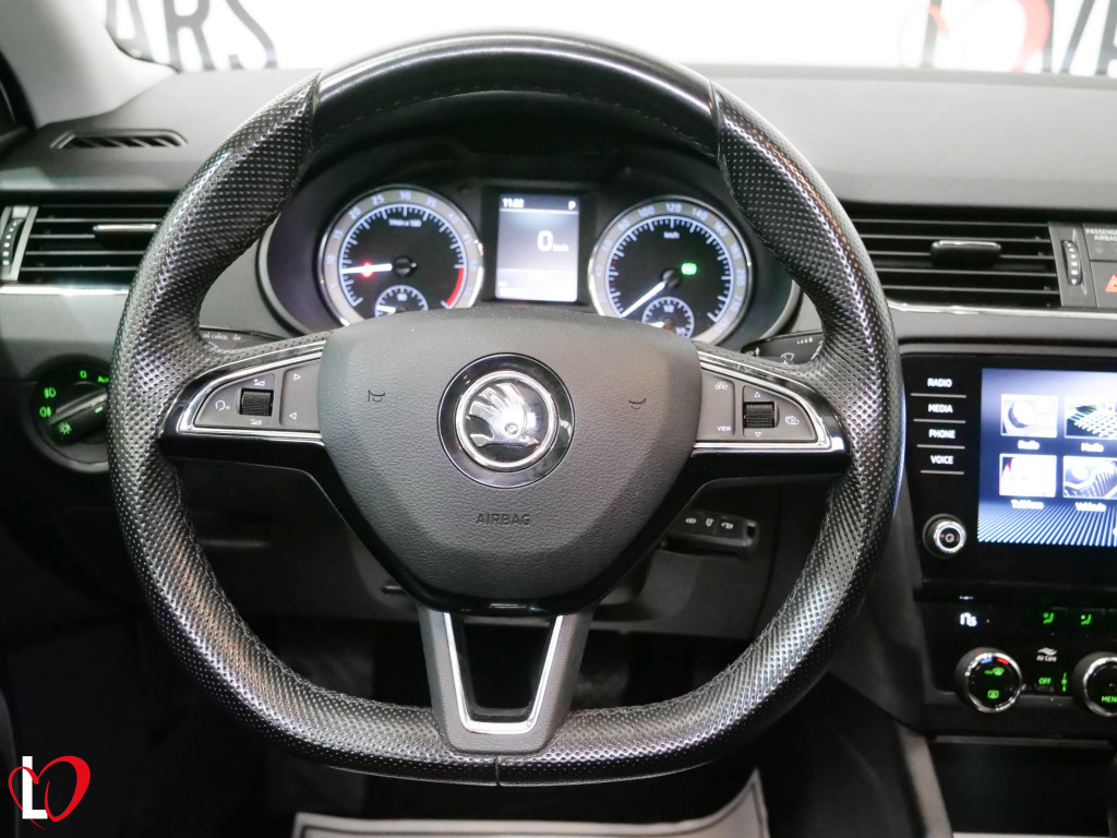 SKODA OCTAVIA 2.0 TDI DSG-7 CR AMBITION 150 de segunda mano