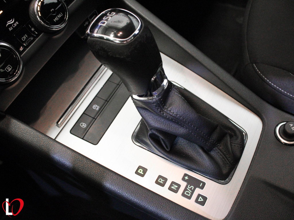 SKODA OCTAVIA 2.0 TDI DSG-7 CR AMBITION 150 de segunda mano