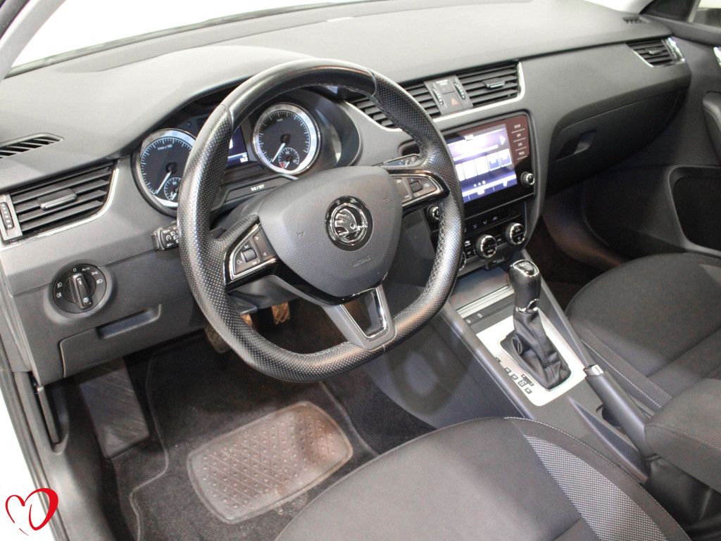 SKODA OCTAVIA 2.0 TDI DSG-7 CR AMBITION 150 de segunda mano