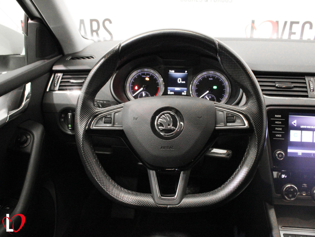 SKODA OCTAVIA 2.0 TDI DSG-7 CR AMBITION 150 de segunda mano