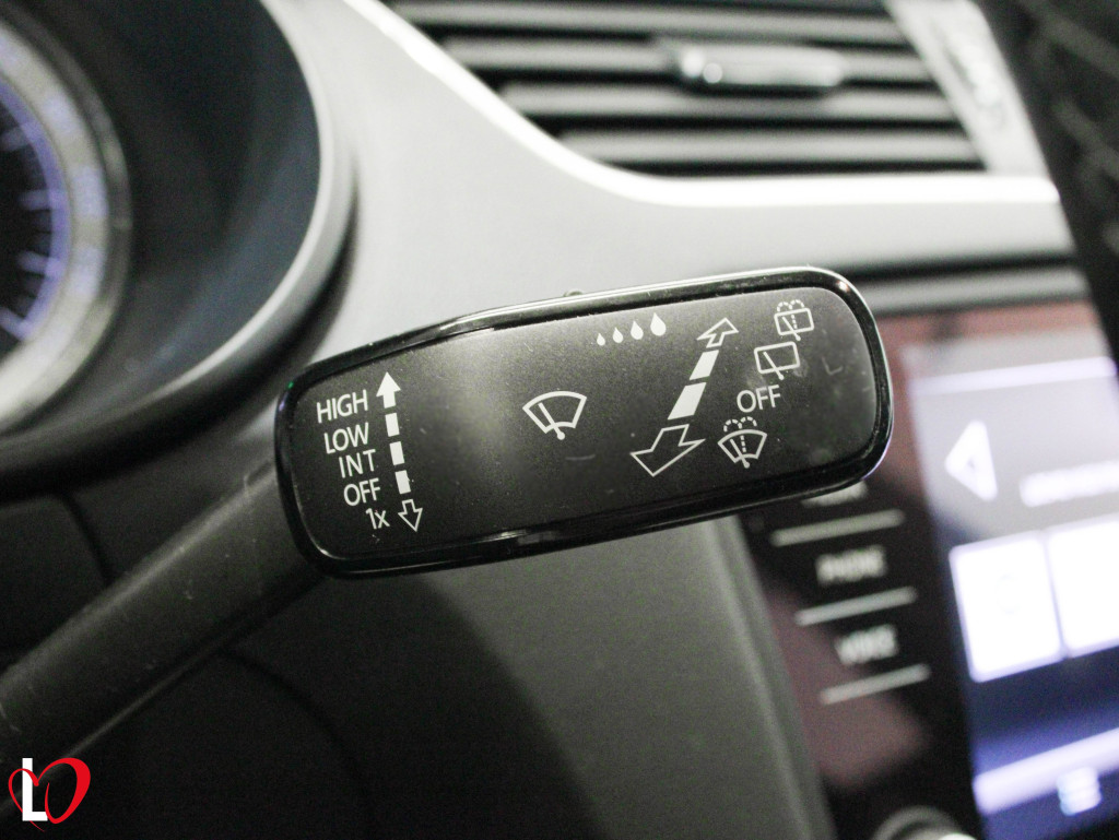 SKODA OCTAVIA 2.0 TDI DSG-7 CR AMBITION 150 de segunda mano