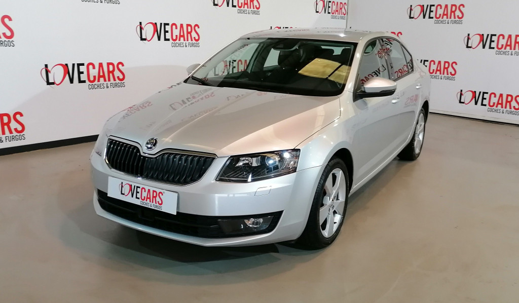 SKODA OCTAVIA 2.0 TDI STYLE DSG 150 de segunda mano