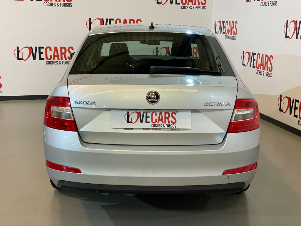 SKODA OCTAVIA 2.0 TDI STYLE DSG 150 de segunda mano