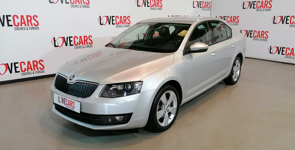 SKODA OCTAVIA 2.0 TDI STYLE DSG 150 de segunda mano