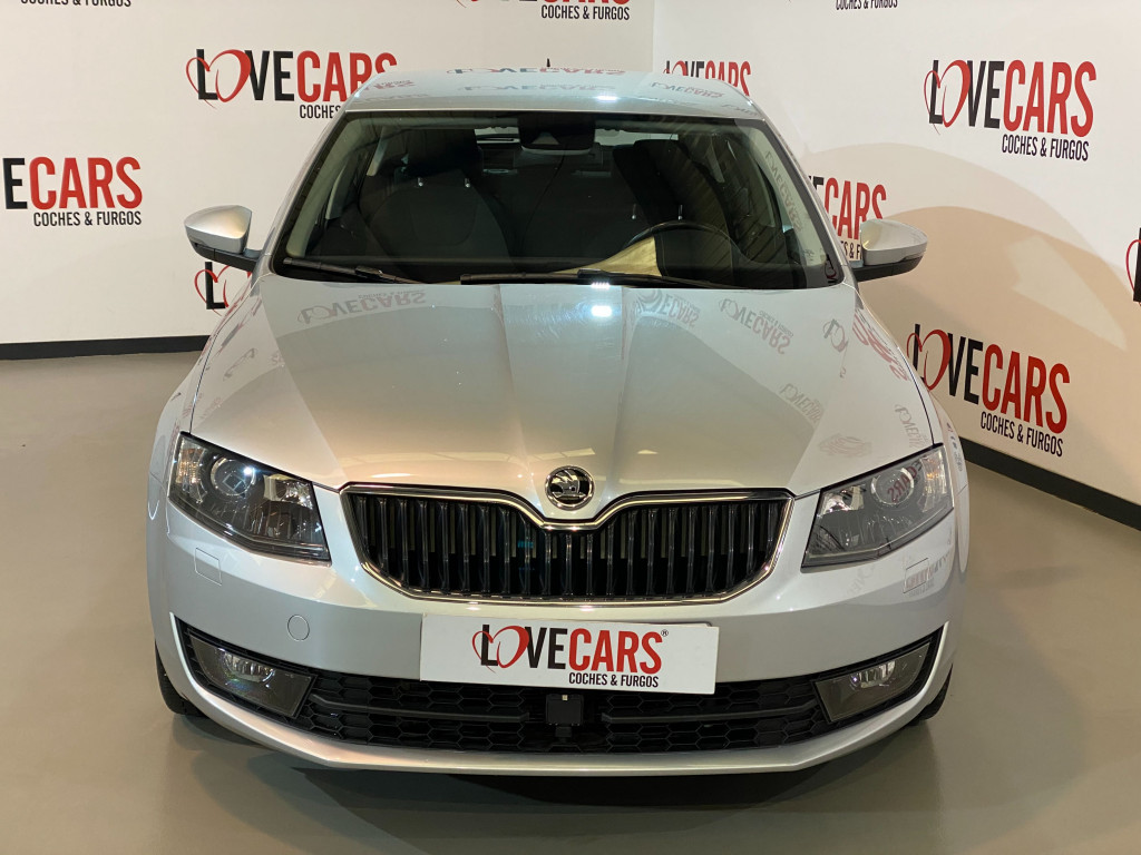 SKODA OCTAVIA 2.0 TDI STYLE DSG 150 de segunda mano