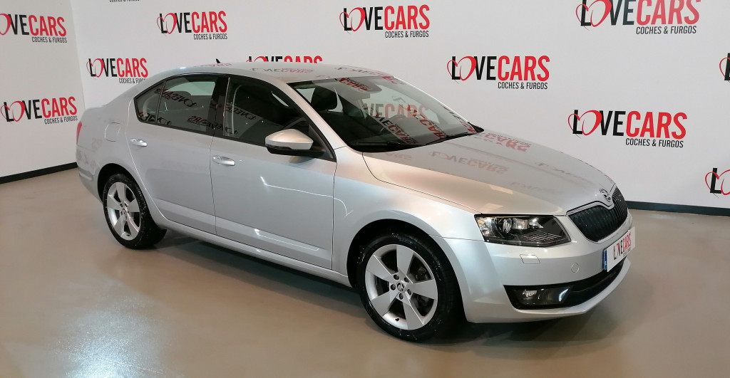 SKODA OCTAVIA 2.0 TDI STYLE DSG 150 de segunda mano