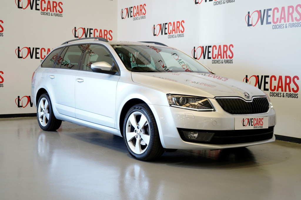 SKODA OCTAVIA COMBI 2.0 TDI DSG CR STYLE 150 de segunda mano