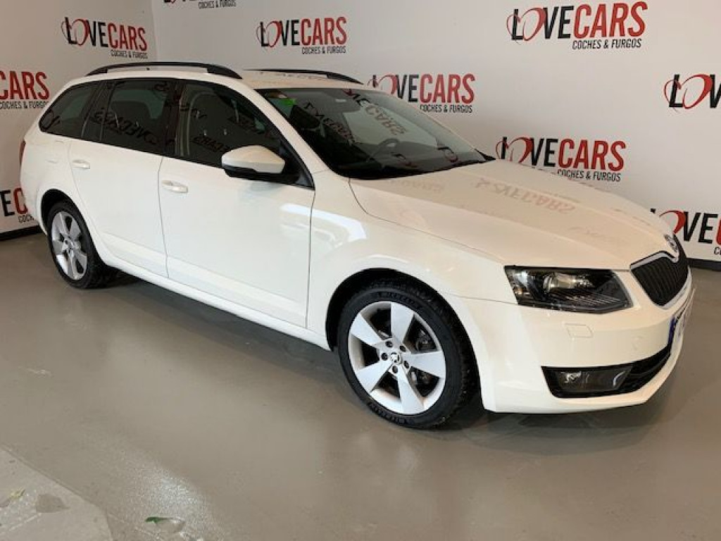 SKODA OCTAVIA COMBI 2.0 TDI S&S STYLE 150 de segunda mano