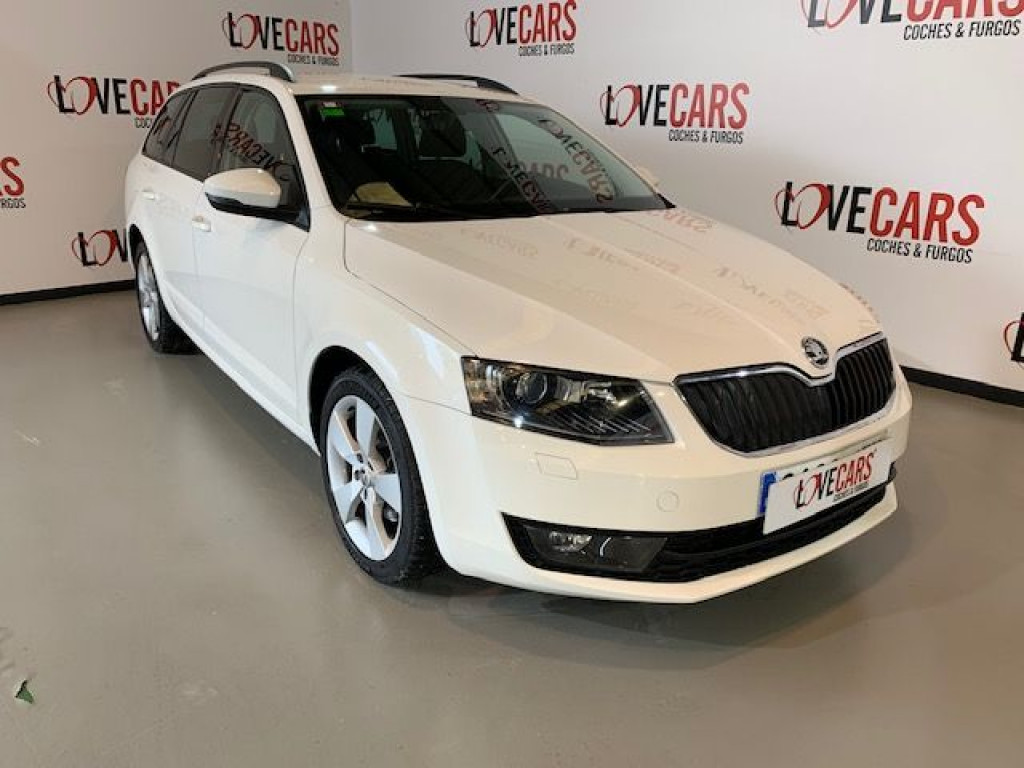 SKODA OCTAVIA COMBI 2.0 TDI S&S STYLE 150 de segunda mano