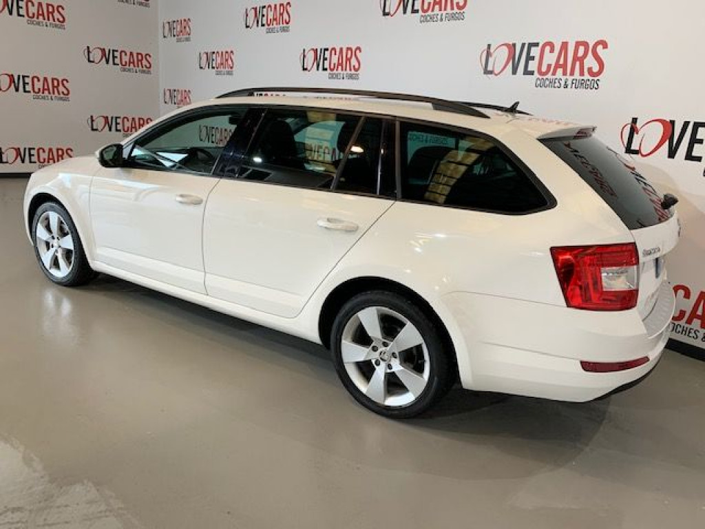 SKODA OCTAVIA COMBI 2.0 TDI S&S STYLE 150 de segunda mano