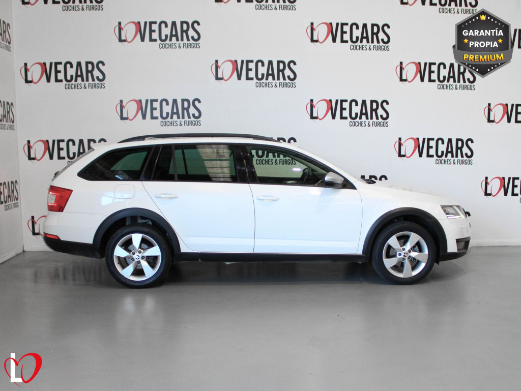SKODA OCTAVIA SCOUT 2.0 TDI DSG 4X4 SCOUT 150 de segunda mano